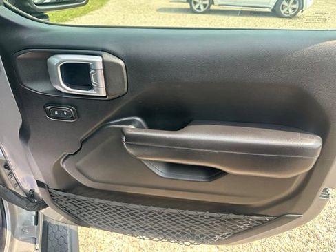 Used 2019 Jeep Wrangler Unlimited Sport S AWD/4WD image 18