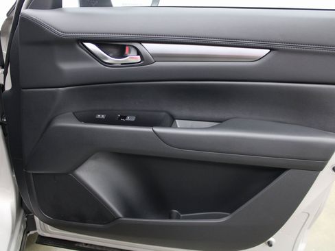 Used 2025 MAZDA CX-5 AWD 2.5 S w/ Preferred Package image 29