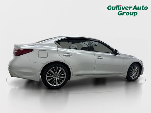 Used 2018 INFINITI Q50 Luxe w/ Essential Package (3.0T Luxe) AWD/4WD image 9
