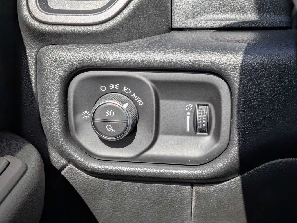 New 2026 RAM 3500 Tradesman AWD/4WD image 23