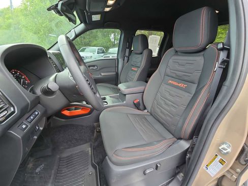 Used 2023 Nissan Frontier PRO-4X w/ Pro Convenience Package image 13