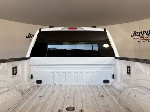 Used 2024 Ford F250 XLT w/ FX4 Off-Road Package image 18