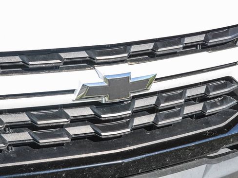 Used 2022 Chevrolet Colorado LT w/ Safety Package AWD/4WD image 11