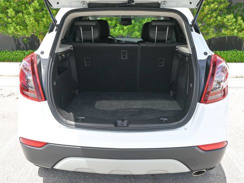 Used 2022 Buick Encore Preferred w/ Safety Package FWD image 10