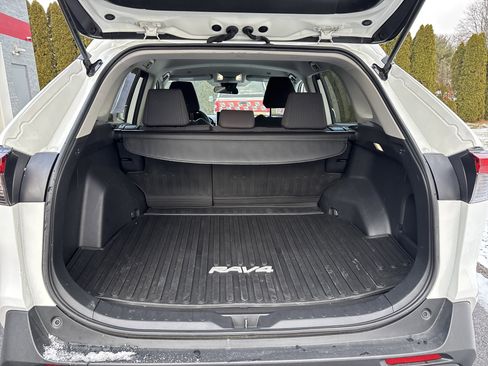 Certified 2023 Toyota RAV4 LE image 3