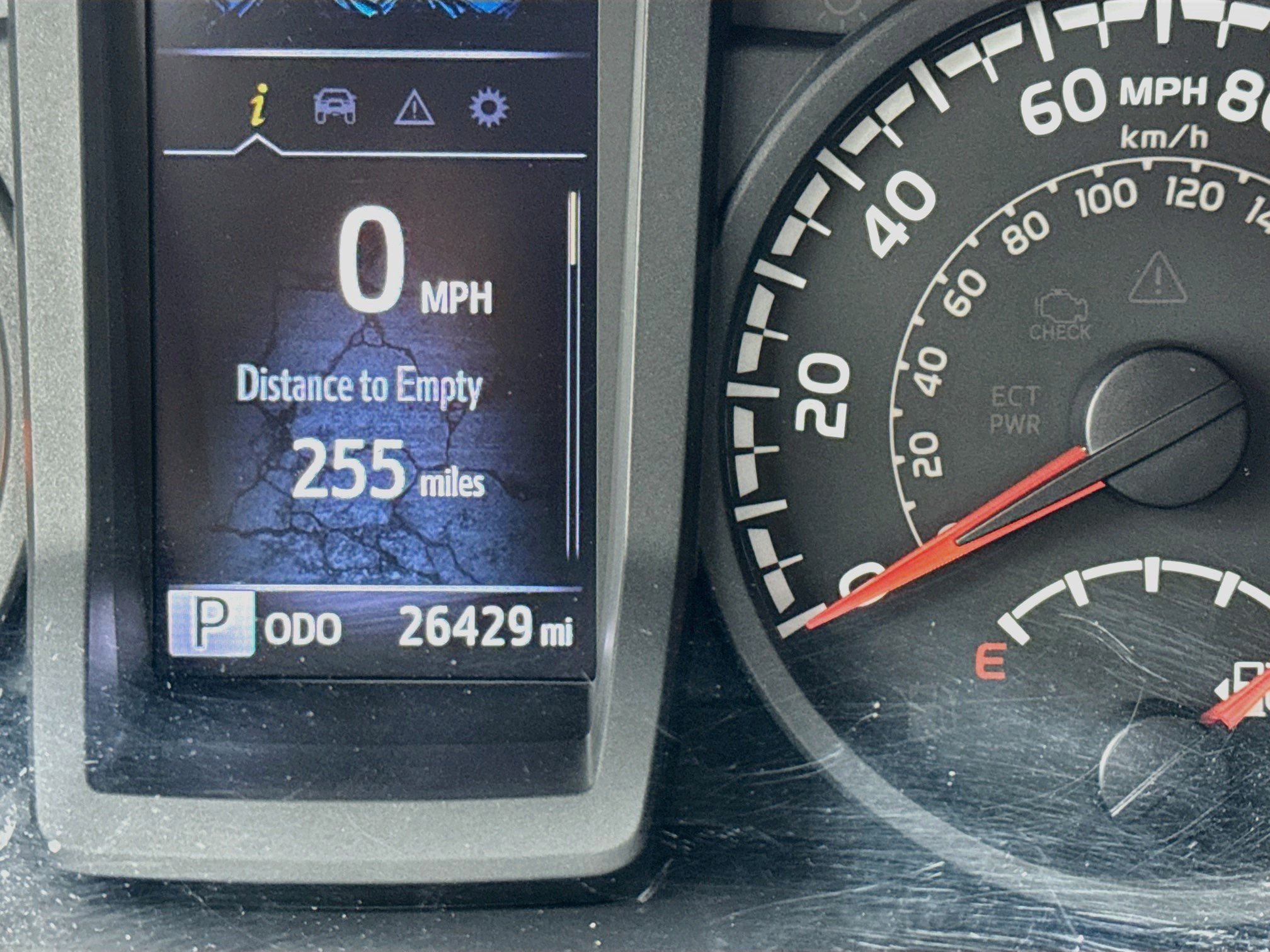 Used 2019 Toyota Tacoma SR AWD/4WD image 8