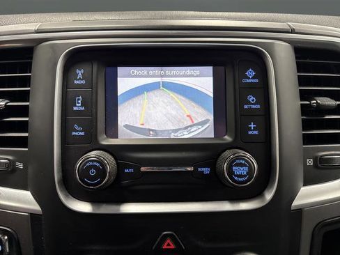 Used 2022 RAM 1500 Classic SLT image 8