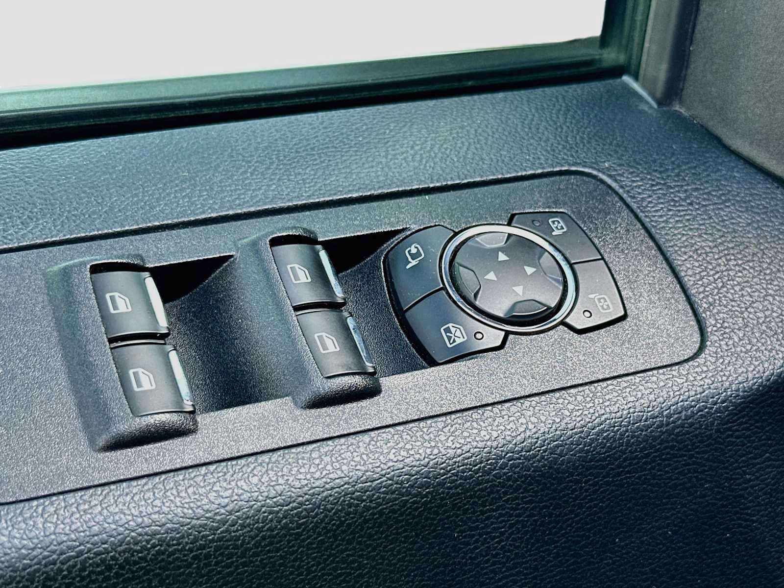 Used 2019 Ford F150 Platinum w/ Equipment Group 701A Luxury AWD/4WD image 18