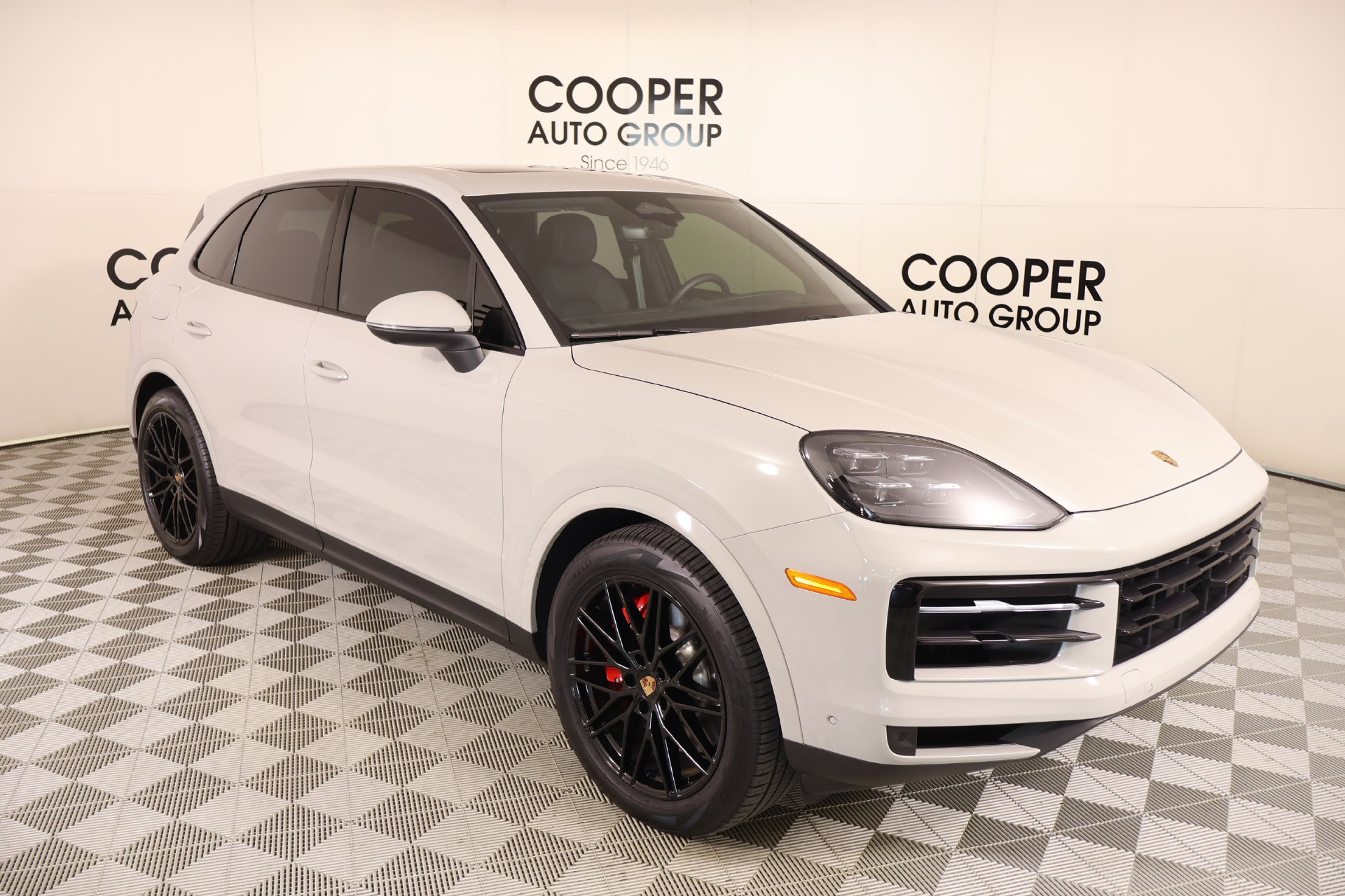 Used 2026 Porsche Cayenne S AWD/4WD image 1