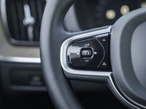 New 2026 Volvo XC60 B5 Ultra w/ Protection Package Premier image 30