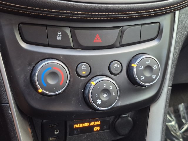Used 2018 Chevrolet Trax LT w/ LT Convenience Package FWD image 15