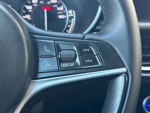 Used 2019 Alfa Romeo Stelvio RWD image 28