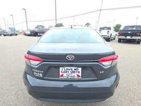 Used 2026 Toyota Corolla LE FWD image 7