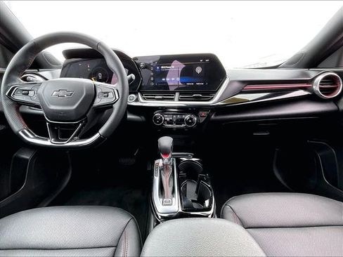 Used 2024 Chevrolet Trax RS w/ Sunroof Package image 21