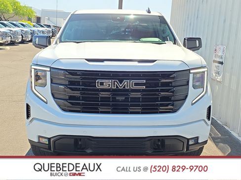 Used 2025 GMC Sierra 1500 Elevation AWD/4WD image 2
