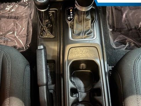 Used 2022 Jeep Wrangler Unlimited Sahara w/ Cold Weather Group image 23