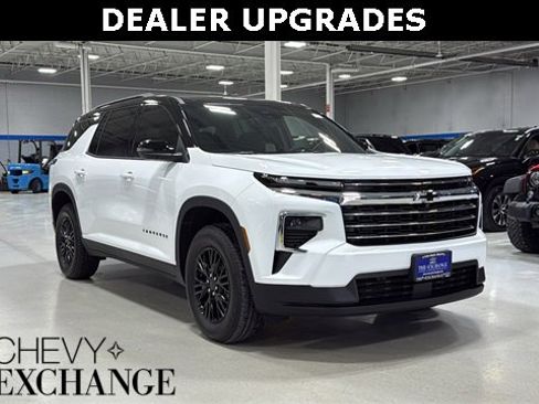 New 2026 Chevrolet Traverse LT image 1