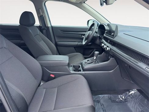 Used 2025 Honda CR-V LX image 14