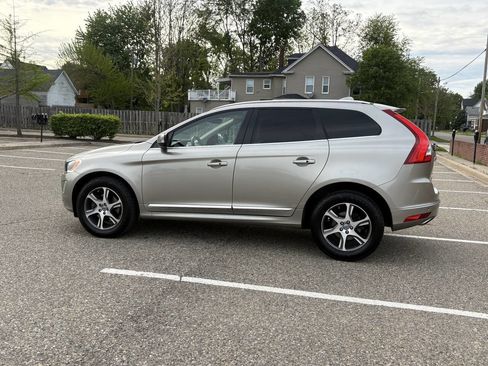 Used 2015 Volvo XC60 T6 Platinum FWD image 16