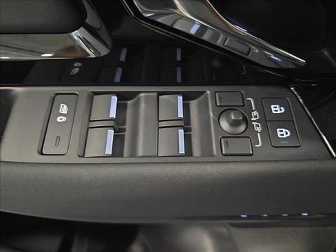 Used 2026 Land Rover Range Rover Evoque S AWD/4WD image 28