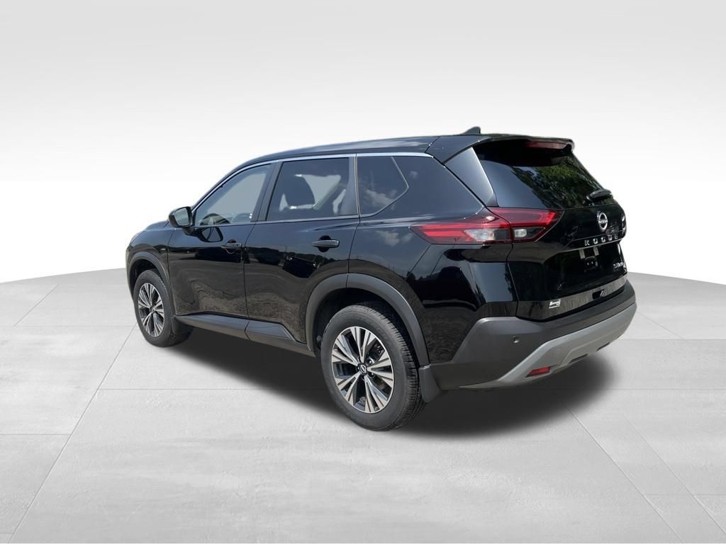 Used 2023 Nissan Rogue SV AWD/4WD image 3
