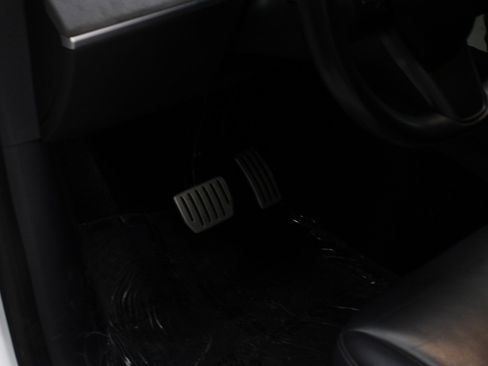 Used 2020 Tesla Model Y Performance image 27