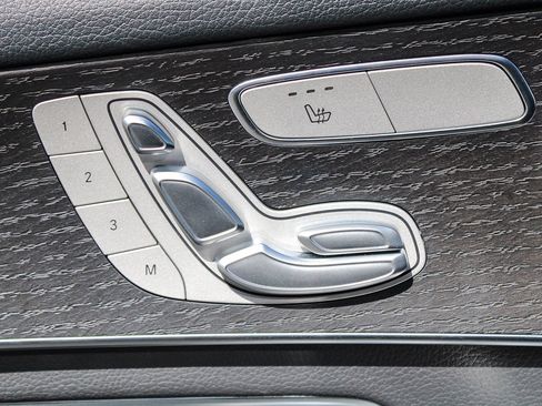 Certified 2022 Mercedes-Benz GLC 300 image 23