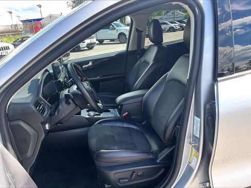 Used 2022 Ford Escape SEL w/ SEL Stealth AWD Package image 10