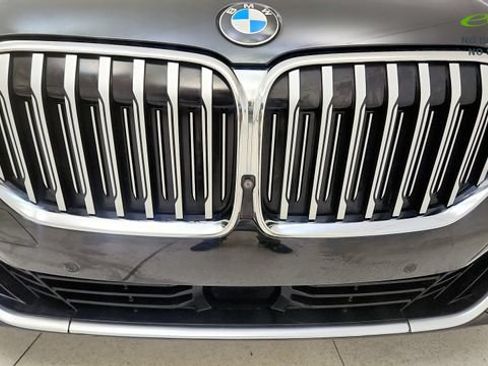Used 2021 BMW 750i xDrive w/ Executive Package AWD/4WD image 23
