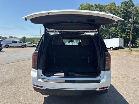 Used 2025 Chevrolet Tahoe LT AWD/4WD image 32