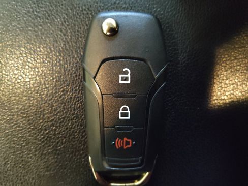 Used 2018 Ford EcoSport S FWD image 32