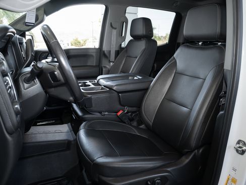 Used 2021 Chevrolet Silverado 1500 LT image 21