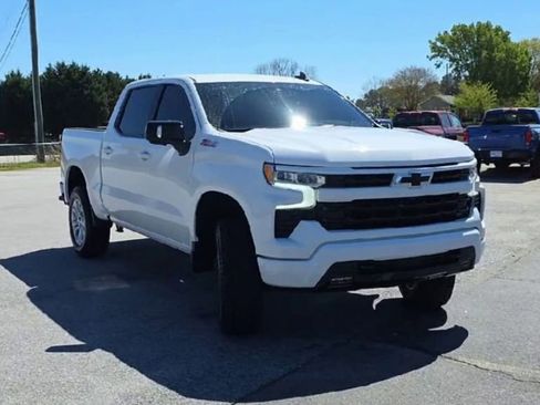 Used 2023 Chevrolet Silverado 1500 RST image 3