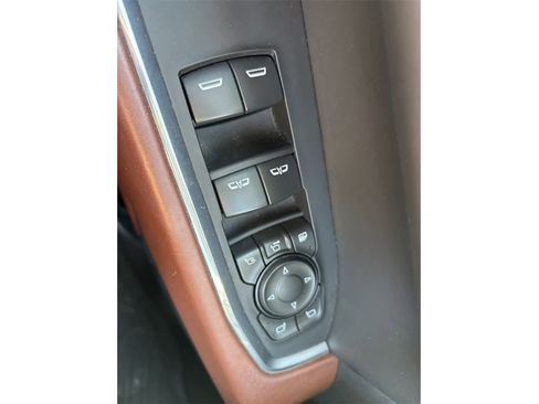 Used 2024 GMC Sierra 2500 Denali Ultimate image 13