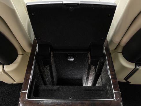 Used 2019 Land Rover Range Rover Long Wheelbase Autobiography image 26