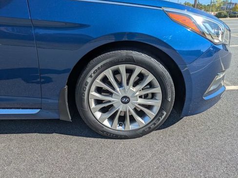 Used 2015 Hyundai Sonata Limited w/ Option Group 06 FWD image 11