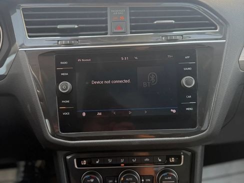 Used 2019 Volkswagen Tiguan SE w/ Panoramic Sunroof Package AWD/4WD image 15