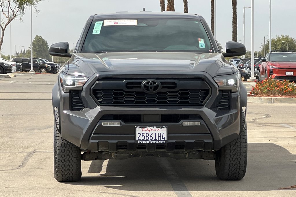 Certified 2025 Toyota Tacoma TRD Off-Road AWD/4WD image 11