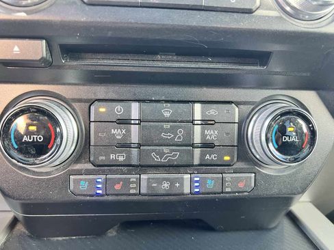 Used 2018 Ford F150 Lariat w/ Equipment Group 502A Luxury image 19