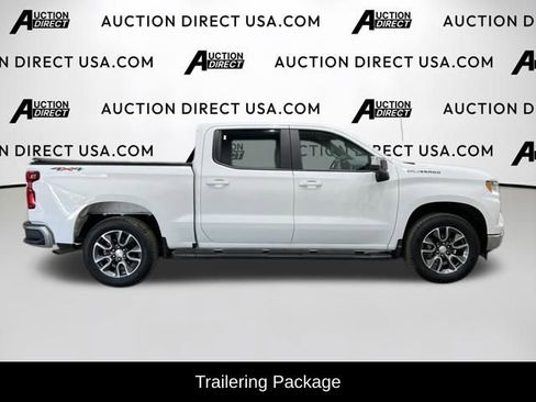 Used 2022 Chevrolet Silverado 1500 LT AWD/4WD image 5