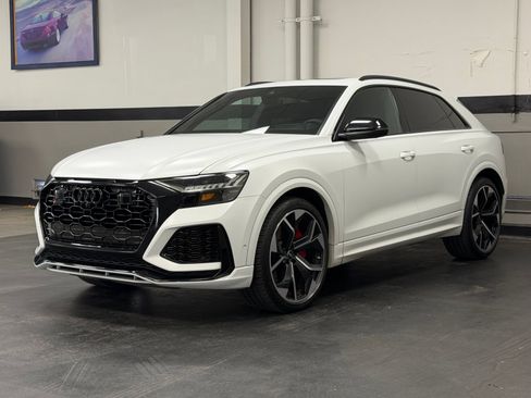 Used 2023 Audi RS Q8 w/ Black Optic Package AWD/4WD image 6