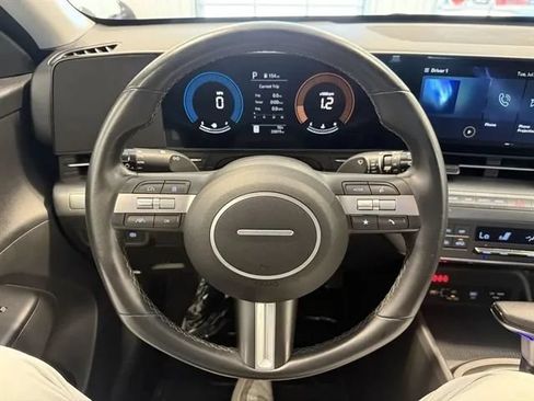 Used 2025 Hyundai Kona SEL AWD/4WD image 27