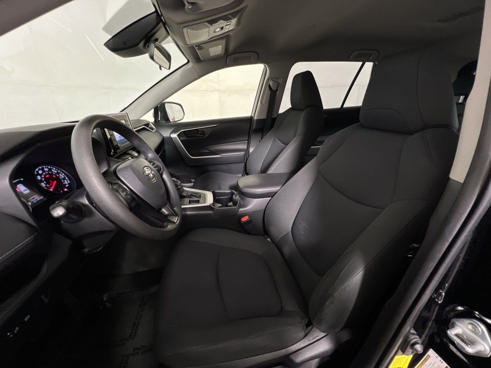 Used 2019 Toyota RAV4 LE w/ All Weather Liner Package AWD/4WD image 13