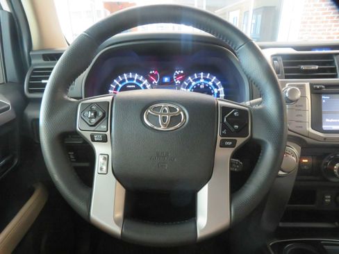 Used 2016 Toyota 4Runner SR5 RWD image 29