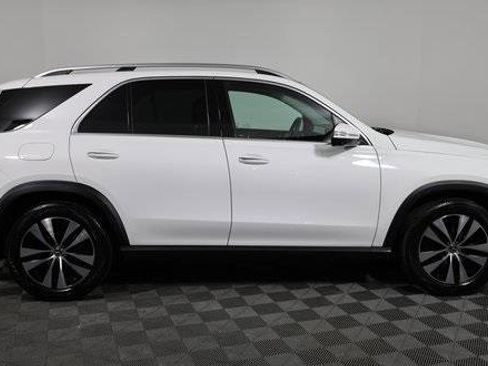 Used 2025 Mercedes-Benz GLE 350 4MATIC image 4