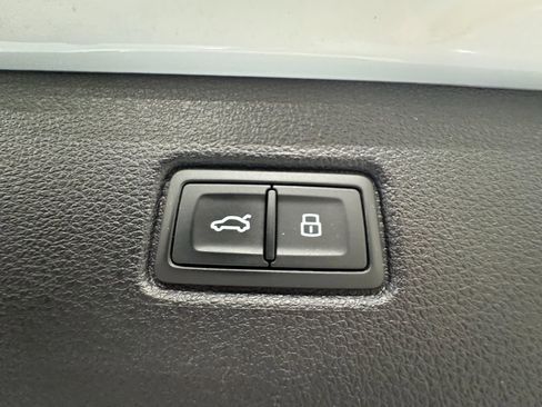 Used 2023 Audi Q7 2.0T Premium w/ Convenience Package image 43