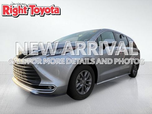 Certified 2024 Toyota Sienna XLE FWD image 1