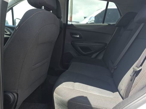 Used 2019 Chevrolet Trax LS w/ Tint and Cruise Package AWD/4WD image 14