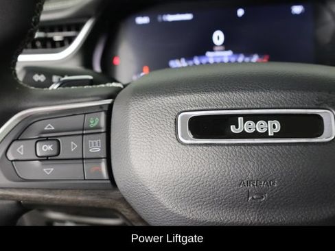 Used 2024 Jeep Grand Cherokee L Limited w/ Black Appearance Package AWD/4WD image 8