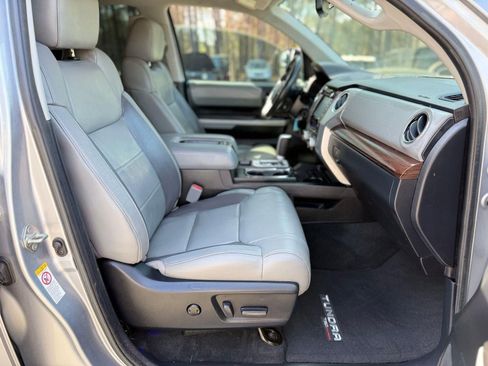 Used 2019 Toyota Tundra Limited w/ Limited Premium Package image 30